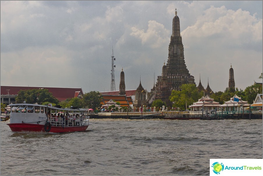 Wat Arun v Bangkoku