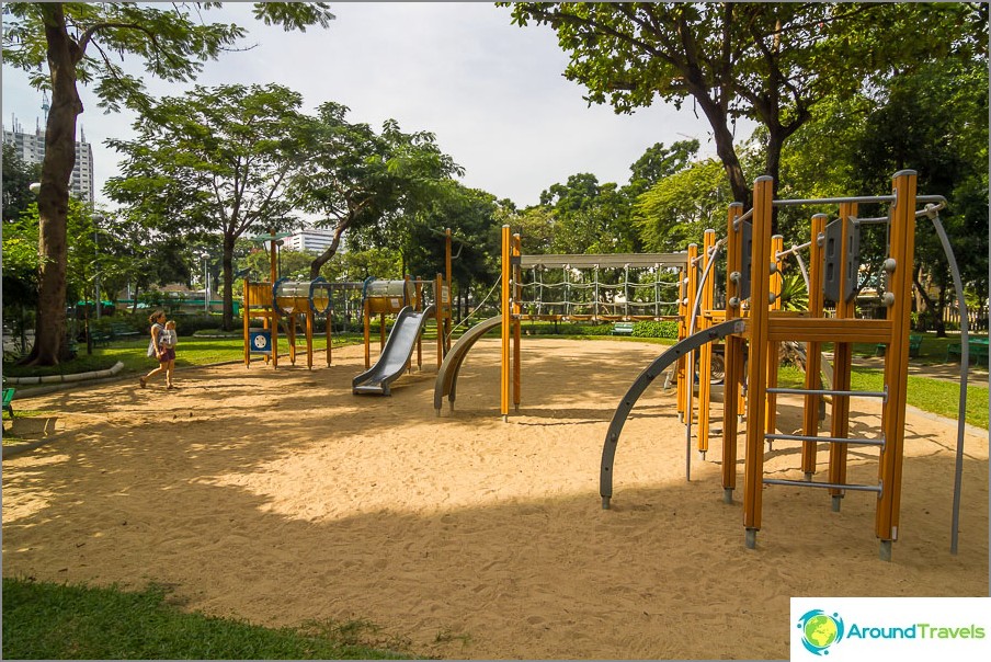 Spielplatz, aber für ältere Kinder