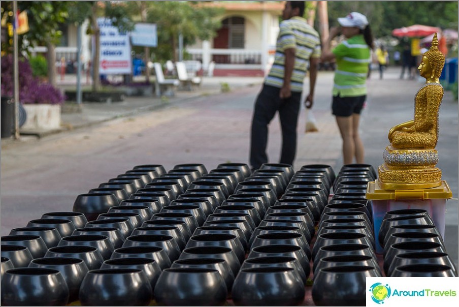 Cool pots in a row and not only