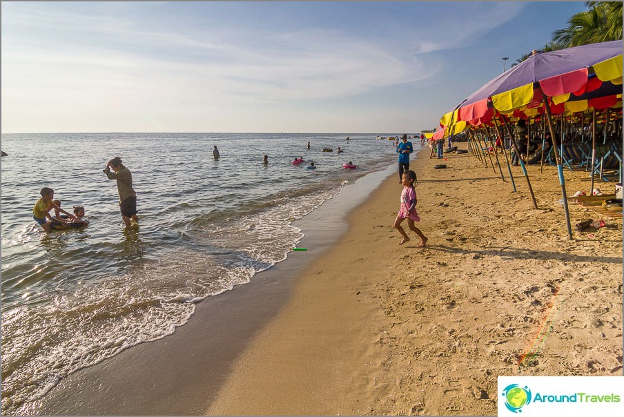 Właściwie plaża w Bang Saen