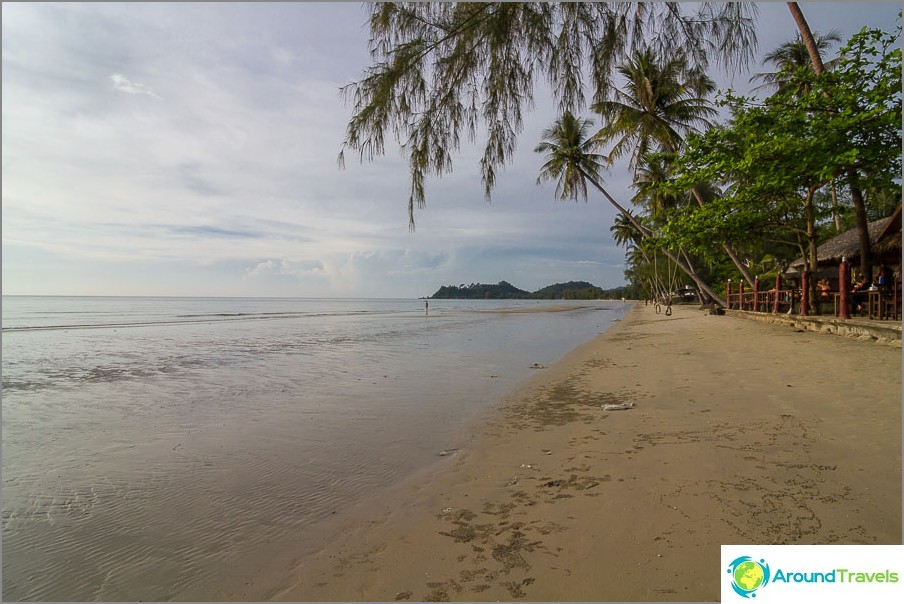 Klong Prao v oblasti palmového lesa