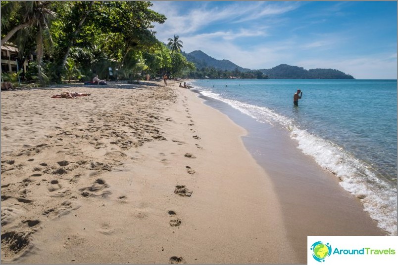 Praia solitária em Koh Chang