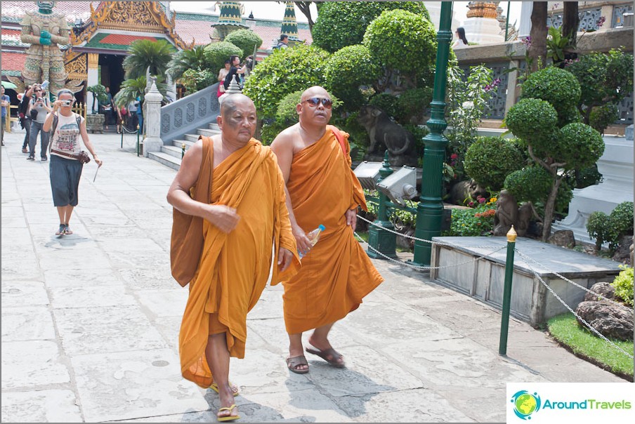 Monks excursionists