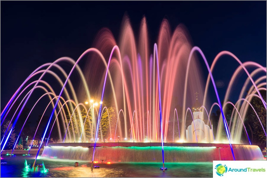 Singing fountains in the center of Anapa
