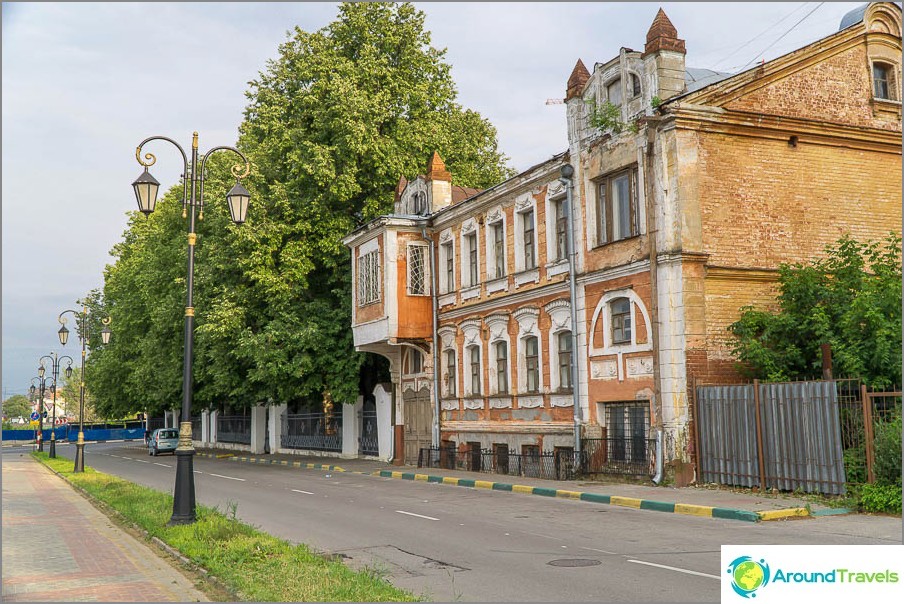 I liked the building very much, it remains only to restore