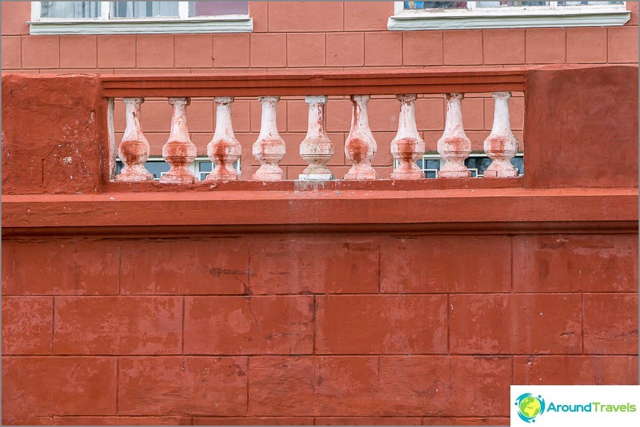 Strange restoration - balusters crookedly blinded, and all the paint flowed