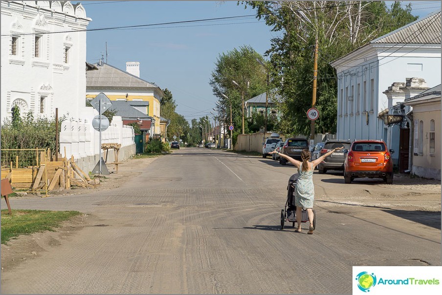 The streets of Staraya Kolomna are deserted