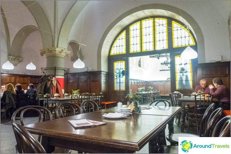 Radnicni Sklipek w Libercu - restauracja w piwnicy ratusza