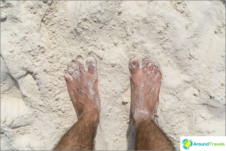 White fine sand, like flour. Dream of many?