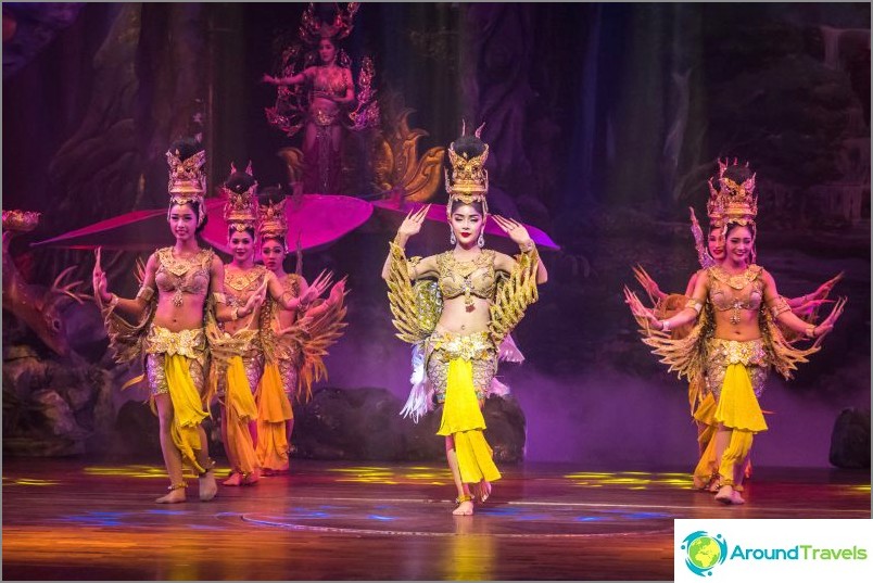 Alcazar show in Pattaya - my review of the transvestite show