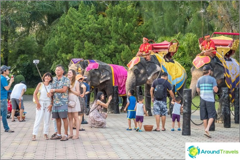 Fantasy Show à Phuket - mon examen du plus grand parc d'attractions