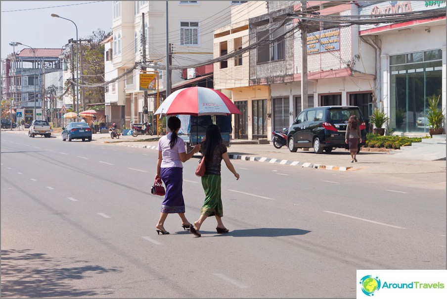 Ženy vo Vientiane