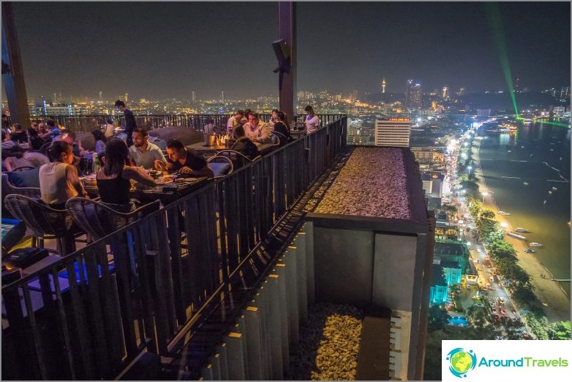 Hilton Pattaya Rooftop Restaurant - 34th Floor City View