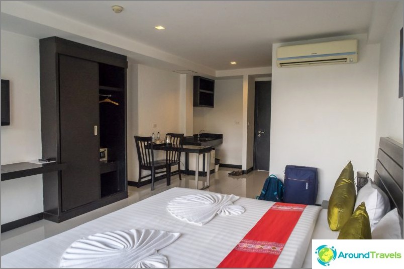 Nizza hotelli Phuketissa Kata-rannalla - Lae Lay Suites