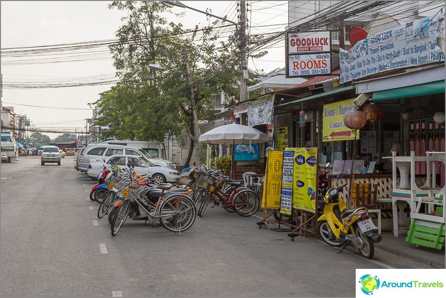 Rooms and bike rentals