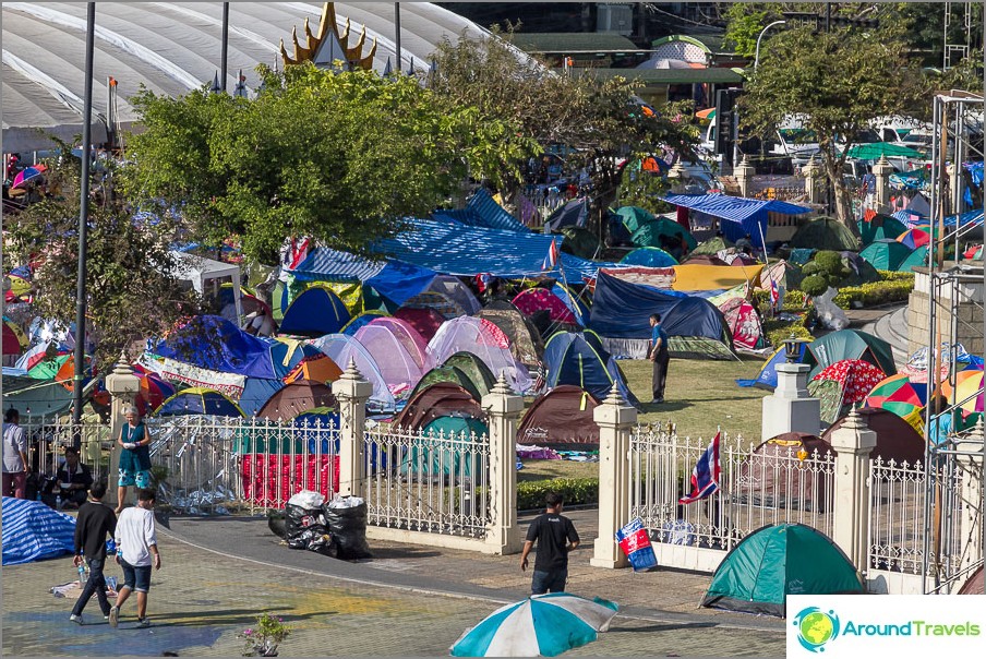 Camping przy Victory Monument