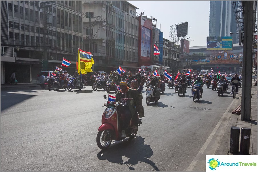 Ez nem a motorosok gyűlése, hanem a tüntetők mozgása