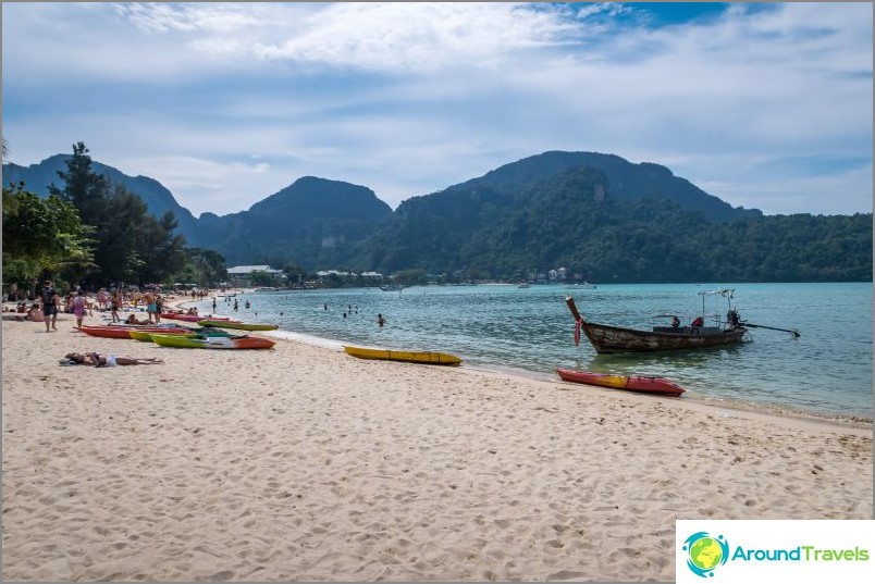 Lo Dalum Beach on Phi Phi Don is the longest, but not the best