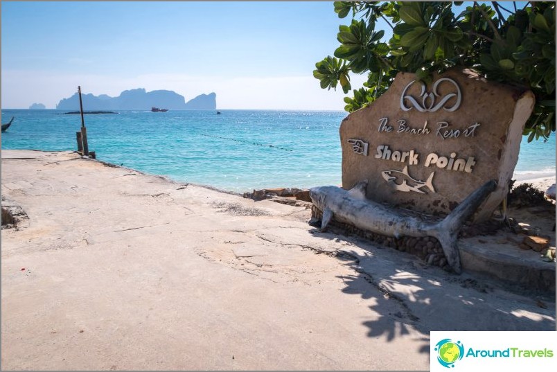 Long Beach a Phi Phi Don - una spiaggia turistica standard