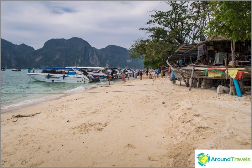 Thon Sai Beach - the main beach of Phi Phi Don