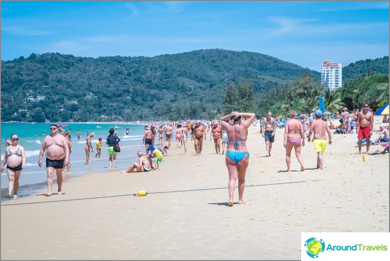 Karon Beach Phuketissa (Karon Beach) - melkein kuin Patong