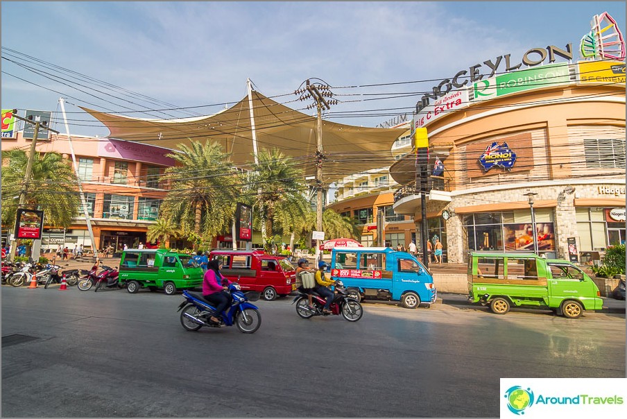 patong-beach-patong-beach-phuket-most-noisy-03