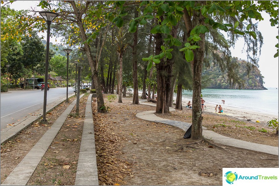 شاطئ نوبارات ثارا في كرابي - جارة أو نانغ السياحية الأقل