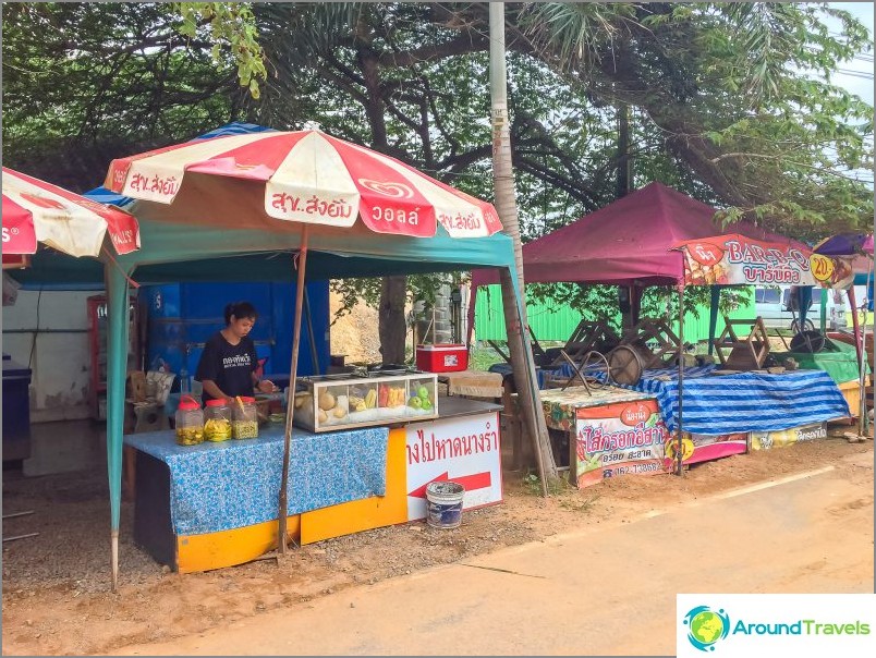 Vending stalls by the beach parking lot
