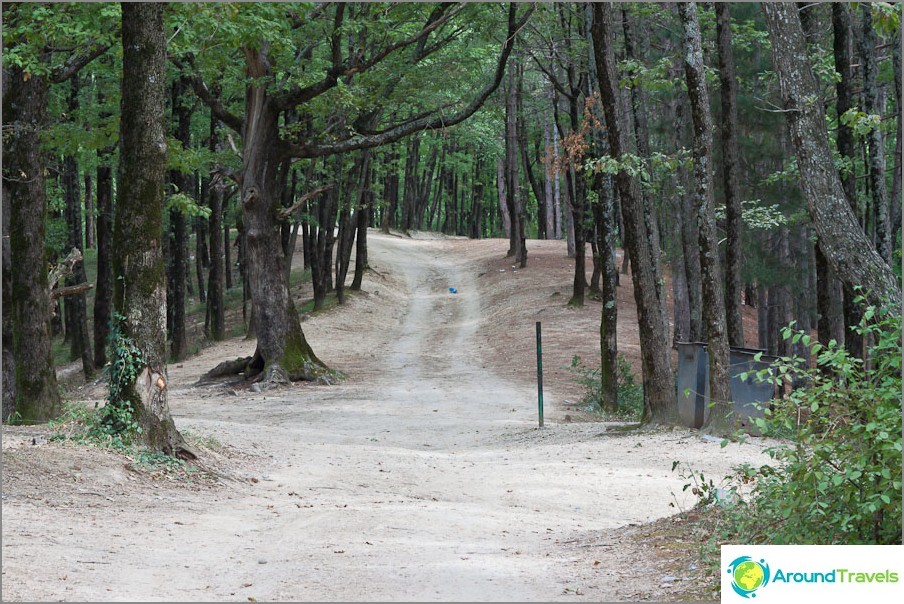 The road to the Kiselev rock