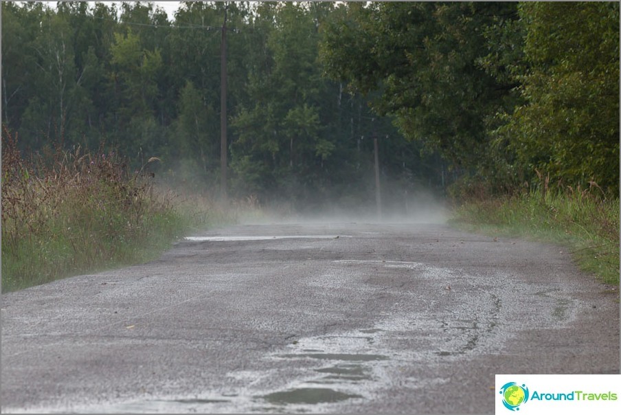 Asfalt na de regen