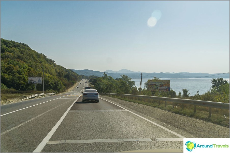 On the way to Tuapse, the sea is periodically visible