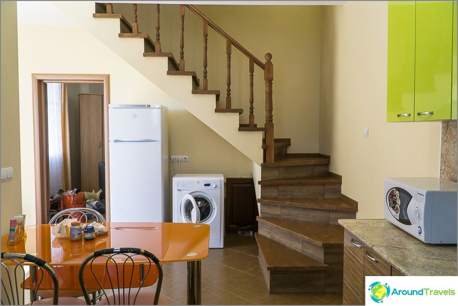 View from the kitchen to the entrance to the bedroom and stairs