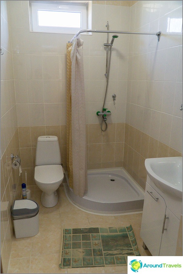 Bathroom on the second floor