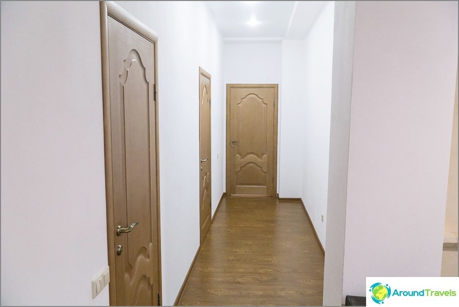 Corridor leading to bedrooms