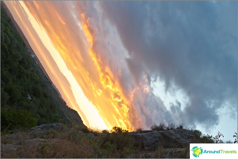 Sunset on the Avilovy mountains