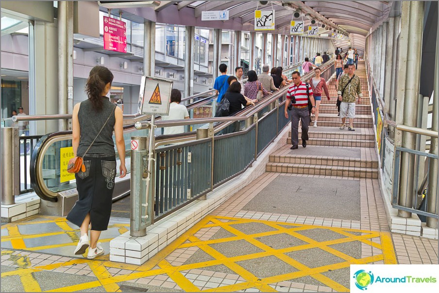 La escalera mecánica tiene 1 km de largo, aunque no en su totalidad sino en pedazos.