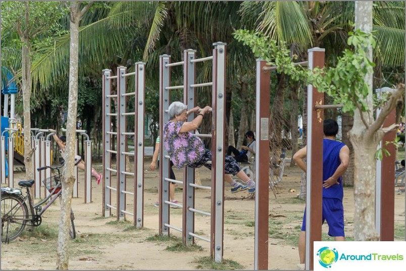 Both old and young, go in for sports on the waterfront every evening