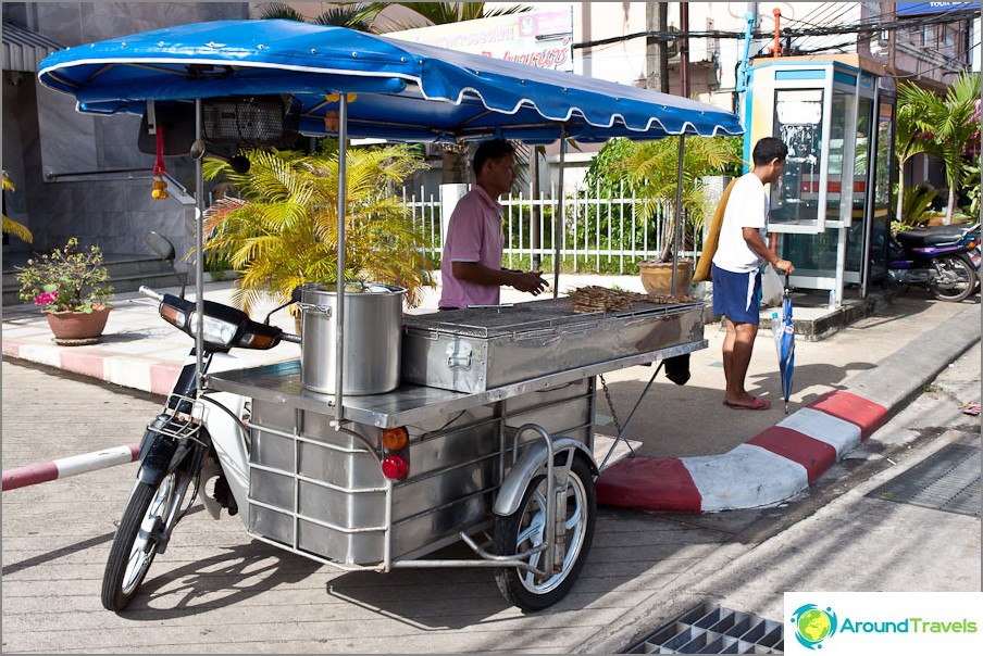 Comida na Tailândia sobre rodas