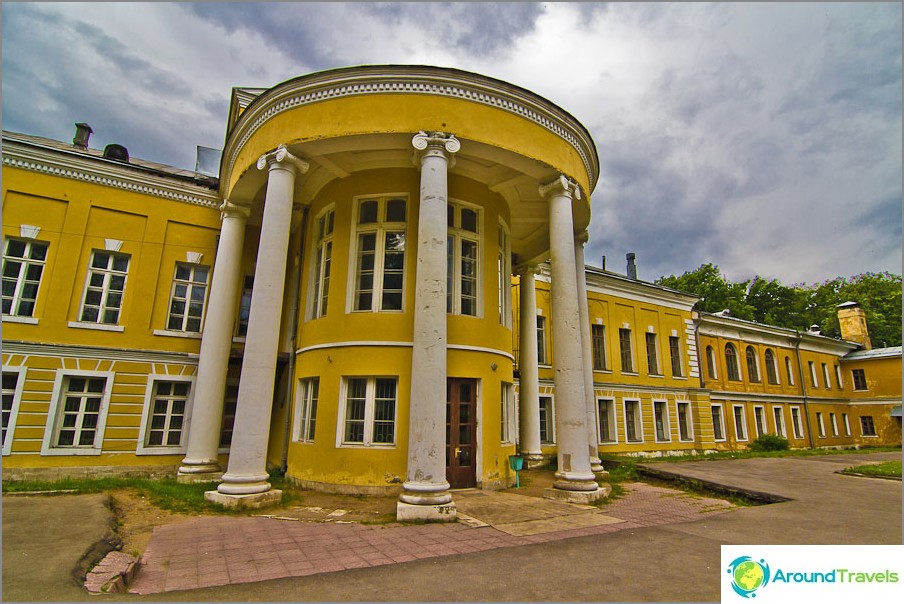 La casa principal de la finca Sukhanovo