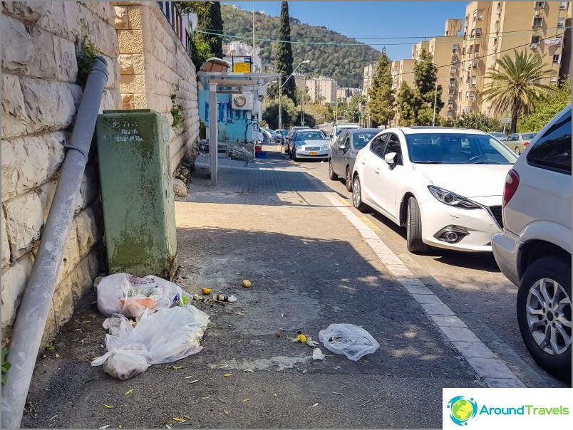 Outdoor Mussor in Haifa, Kiryat Eliezer District