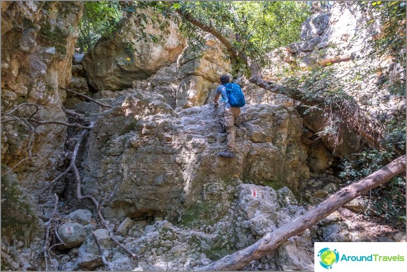 Salita sul canyon a secco