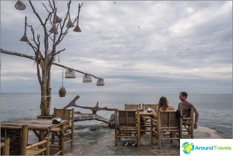 كوه رهام في كوه فانجان - مطعم أصيل من القمامة البحرية