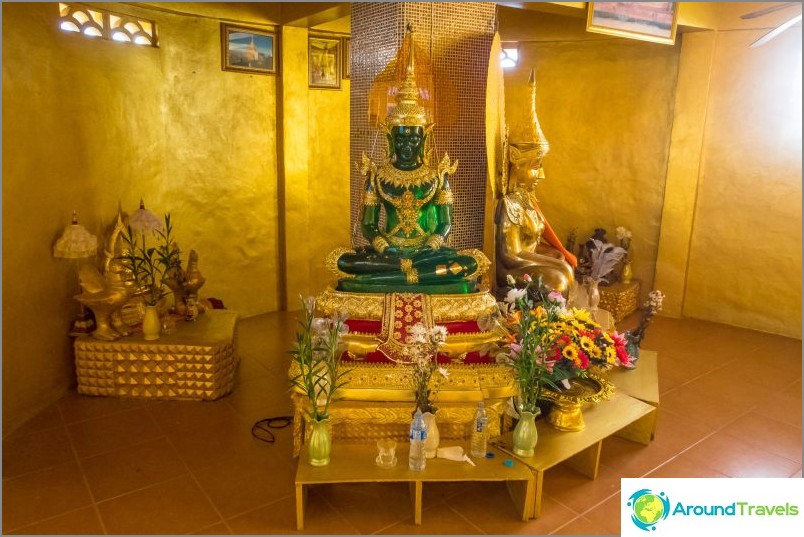 داخل تمثال بوذا من الحجر الذهبي