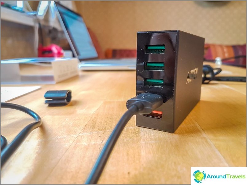 Пътуване Aukey зареждане на 5 USB