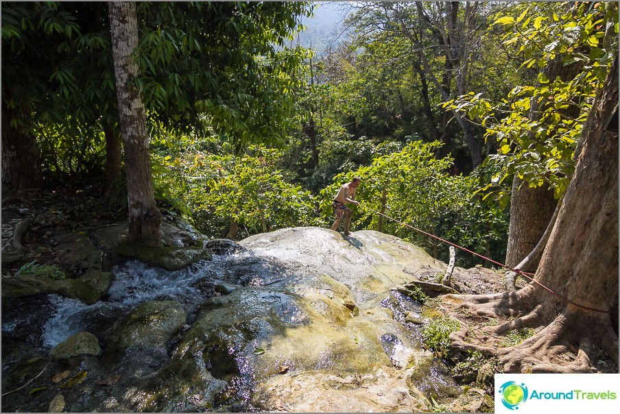 A felső Cascade Buatong-vízesés