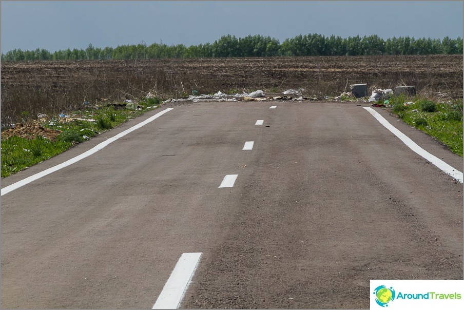 Não é uma pista, é um estacionamento pseudo-lixo