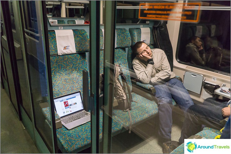 Warsaw-Bratislava train, seats