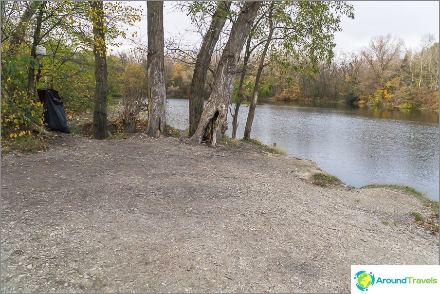 Picnic area - not a single piece of paper