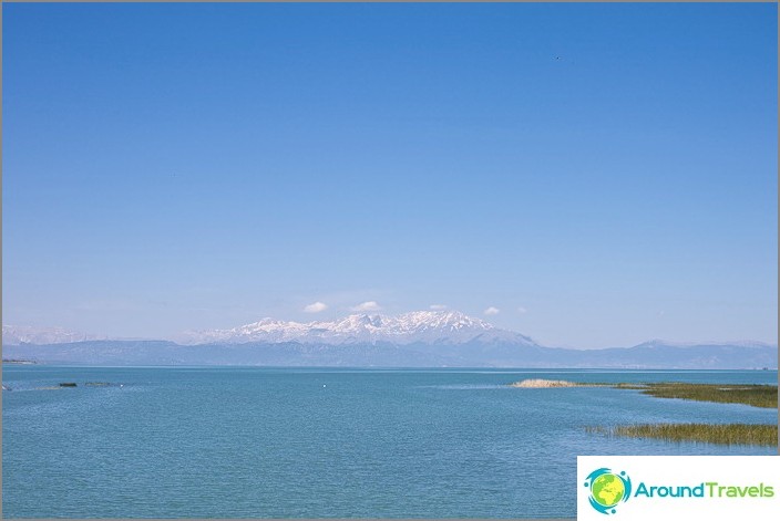 Jezero Beysehir. Purica.