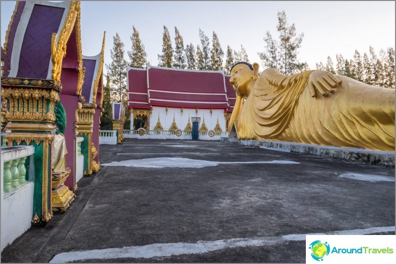 مستلق معبد بوذا في فوكيت - وات سري سونثون